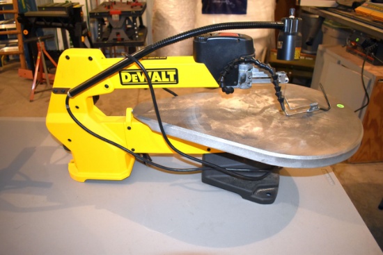 Dewalt DW788 20" Variable Speed Scroll Saw, Dewalt Scroll Saw Worklight, Works, Pick Up Only