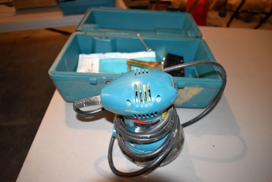 Makita 5" Orbital Sander With Hardcase, Works