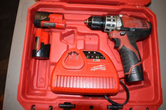 Milwaukee M12 Cordless 3/8" Drill, 3 M12 Batteries, Charger, Hardcase, Works