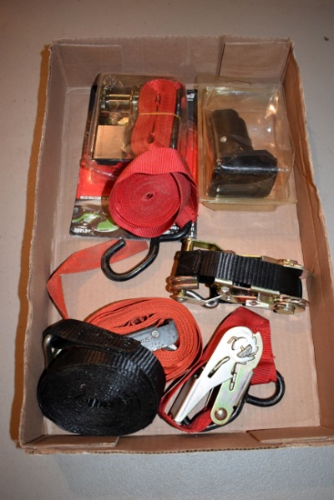 Trailer Plug, 4 Smaller Ratchet Straps