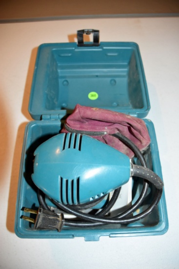 Makita BO4552 Corded Finishing Sander, Hardcase, Dust Collector, Works