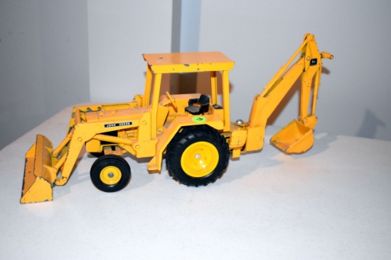 Ertl John Deere 310, 1/16 Scale, Rubber Tire Backhoe, No Box