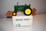 Yoder John Deere 720, Front Tie Rod Broken, 1/16th Scale With Box