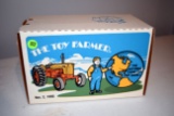 Ertl 1990 Toy Farmer Case 800 Diesel, 1/16th Scale With Box