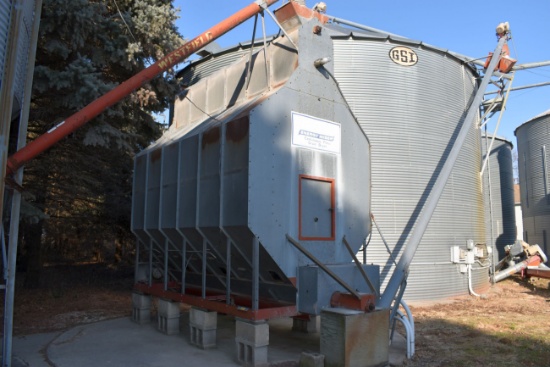 Super B Grain Dryer, Continuous Flow, 5,409 Hours, Single Phase, LP Gas, Model SD250V, SN:SD250V1211