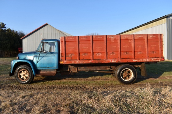 1970 International 1600 Single Axle Truck, NO TITLE, BILL OF SALE ONLY, Gas Motor, 4 x 2 Speed With