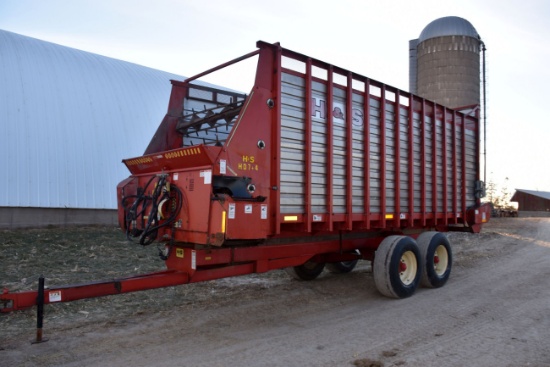 H&S HD7+4 Forage Trailer, 22’, Hydraulic Drive, Front And Rear Unload, 425/65R22.5, SN: 508001