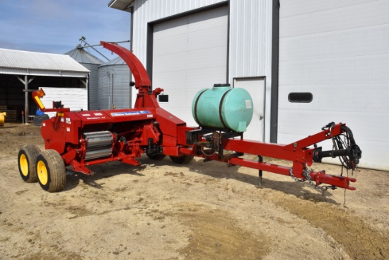 2013 New Holland FP230 Forage Harvester, Tandem Axle, Processor, Metal Alert III, Electric Spout, Hy