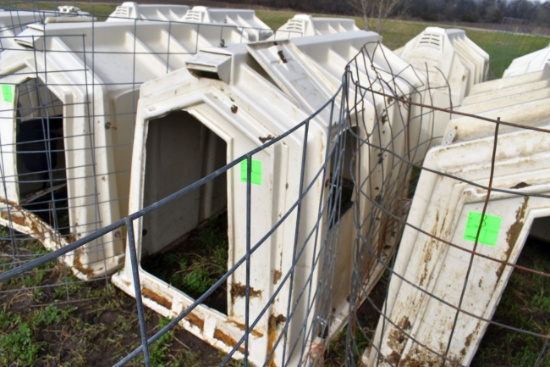 Calf-Tel Calf Hutch, With Wire, Used