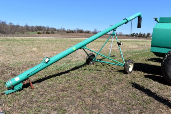 Houle 30' Manure Load Stand, Manual Lift, Very Good Condition