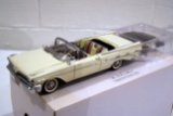 Danbury Mint 1959 Pontiac Bonneville Convertible With Top, Die Cast Car With Box