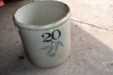 Red Wing Union Stoneware 20 Gallon Crock With 4 Birch Leaves, Chips On The Rim