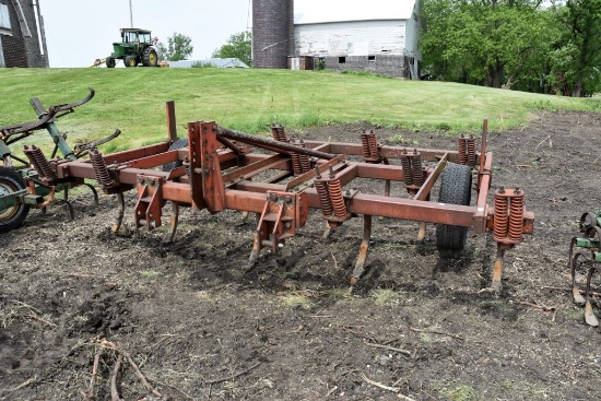 Mohawk 3010, 3pt, Chisel Plow, 12 Shank