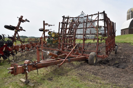 Melroe 420 Multi Weeder, 40’, Hydraulic Cart