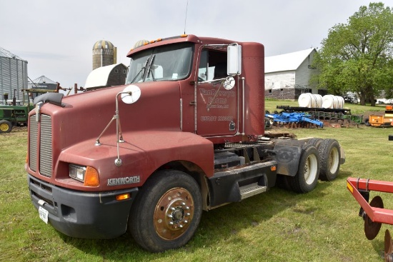 1995 Kenworth Day Cab Semi, 60 Series, Detroit Diesel, 10sp, Jake Brake, Air Ride, Sliding 5th Wheel