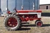 Farmall 560, Gas, Narrow Front, Fast Hitch, 15.5x38, 540 PTO, Repainted