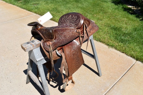 15" Wetsern Saddle With Padded Seat