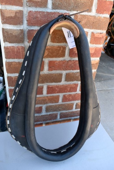 27" Horse Collar With Buck Stitching, Brand New Never Used