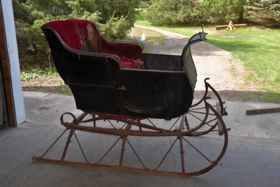 Nice Single Seat Small Horse Sleigh With Pole