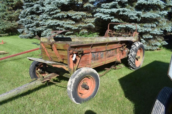 Horse Drawn Ground Driven New Idea Manure Spreader With Seat