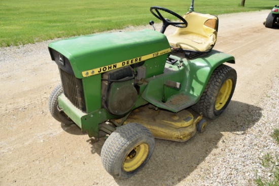 John Deere 112 Garden Tractor, Electric Deck Lift, Gear Drive, Kohler Engine, Non Running