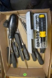 Assortment Of Drivers With One Snap-On Flat Head