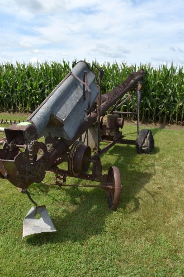 Steel Wheel Auger With Hopper, International Harvester LA 3 to 5 HP Hit And Miss Engine, Motor Free,