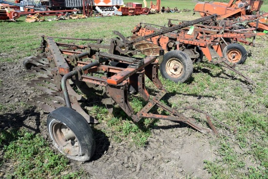 4x16's Plow, Coulters, Manual Lift, Pull Type