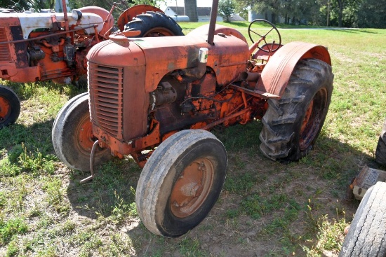 Case D Gas Standard (Wheatland) W/F, Fenders, PTO, SN:516477, Hyd, Motor Free, Non Running