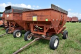 Nu-Bilt 175 Bushel Gravity Flow Wagon On New Holl