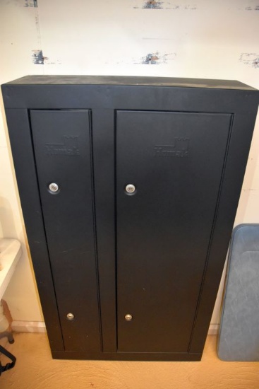 Homak 8 Gun Cabinet, Double Key Lock, 55"x32"x10"