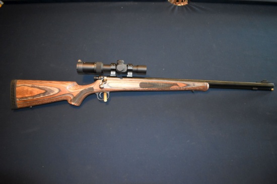 Knight .50 Cal., D.I.S.C. Extreme Blackpowder Only, Bolt Action Muzzleloader, Rod, Checkered Stock,