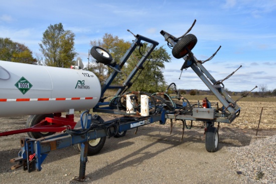 Blu-Jet LandRunner Anhydrous Tool Bar, 13 Knife With 30" Spacing, NH3 Cooler With Dickey John Monito