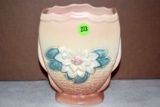 Hull Pottery Water Lily Vase L6, 6.5