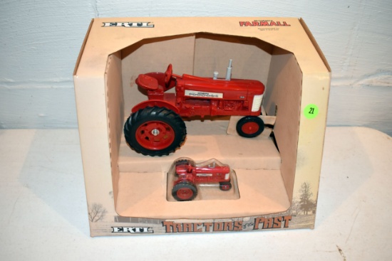 Ertl Tractors Of The Past McCormick Farmall 350 Tractor, 1/16th Scale With Box