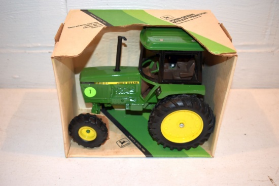 Ertl John Deere Utility Tractor, 1/16th Scale With Box