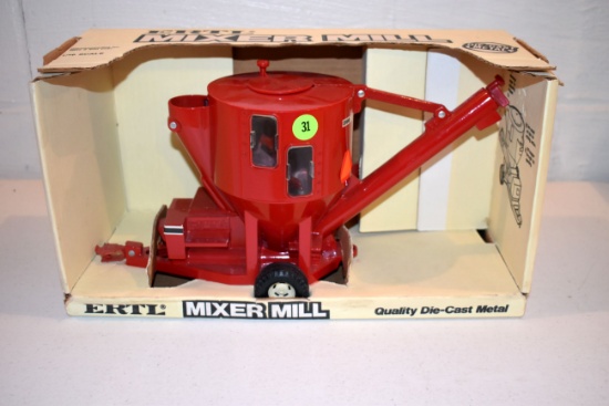 Ertl Case IH Mixer Mill, 1/16th Scale With Box