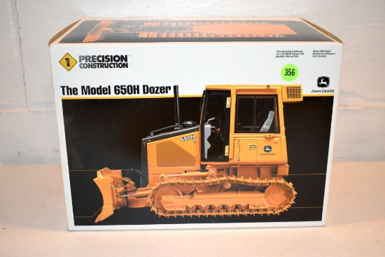 Ertl Precision Construction No.1 John Deere Model 650H Dozer, 1/16th Scale With Box