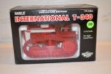 Ertl Collector Edition International T-340 Crawler, 1/16th Scale With Box