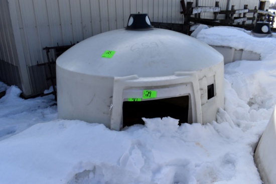 Poly Dome Calf Nursery With Buckets