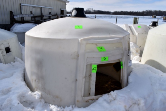 Poly Dome Calf Nursery With Buckets