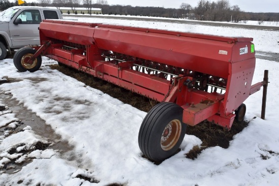 Case IH 5200 Drill,20' With 7" Spacings