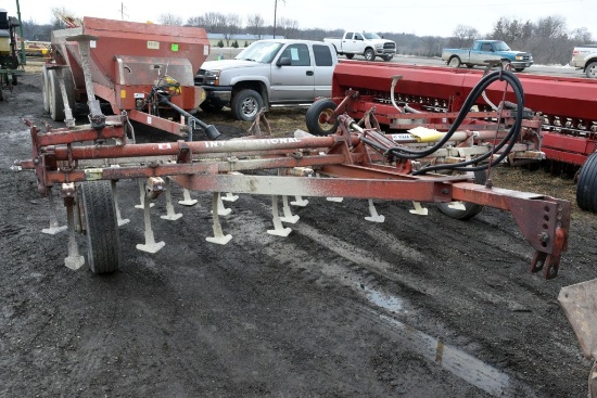 IH 45 Vibra Shank Field Cultivator, 18', 3 Bar Ha