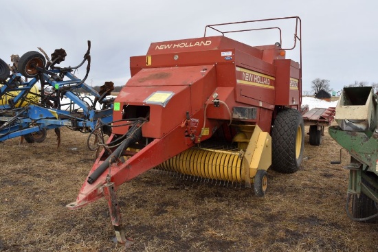 New Holland 2000 Big Square Baler With 2010 Bale