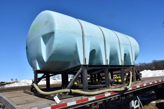 1610 Gallon Poly Tank On Stand, Quick Fill Valves