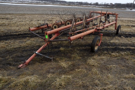 Vicon 10 Wheel V-Rake, Hyd. Lift, Manual Fold, Ne