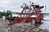 Case IH 4800 Field Cultivator, 30.5' 3 Bar Harrow