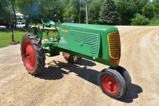 Oliver 60 Row Crop Tractor, Gas, Narrow Front, 9.5x32 Tires, PTO, Side Curtains, Clam Shell Fenders,