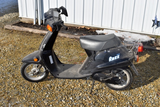 1986 Yamaha Razz Scooter, Runs And Drives, 425 Miles Showing, Has Title Of Origin, Blinkers, Vin:JYA