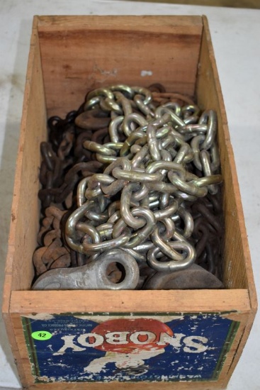 Assortment Of Chain With Wooden Box
